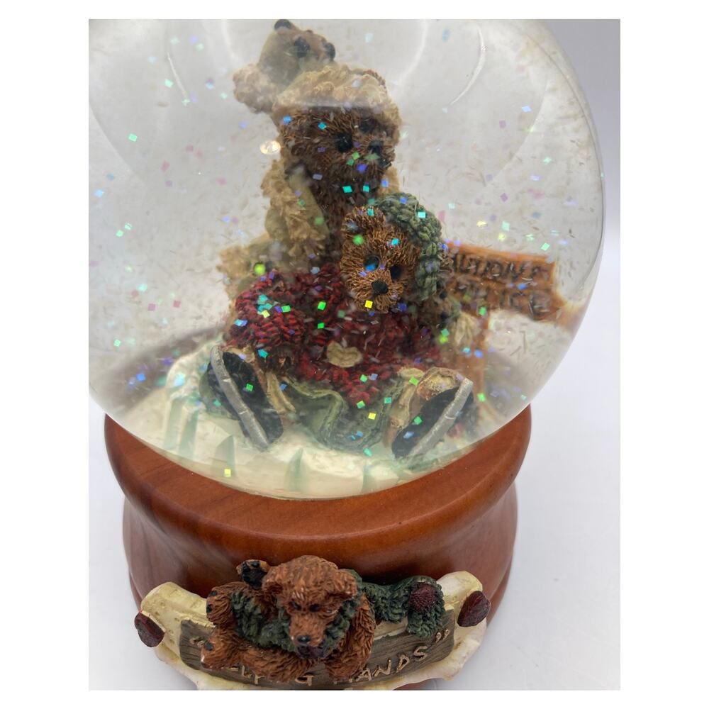 VTG 1996 Boyds Bears Helping Hands Skaters Waltz Musical Snow Globe